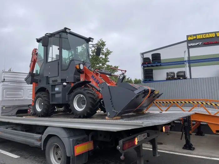 Buldoexcavator MR15-10 – 3.5T, 4×4 - imagine 3