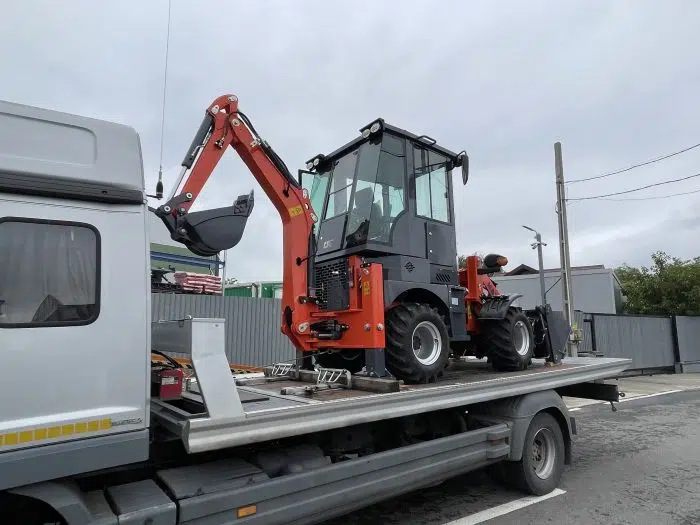 Buldoexcavator MR15-10 – 3.5T, 4×4 - imagine 5
